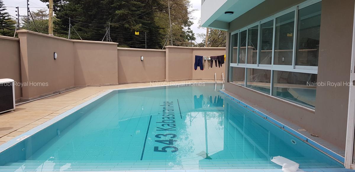 5 Bed Townhouse with En Suite at Lavington Road - 13