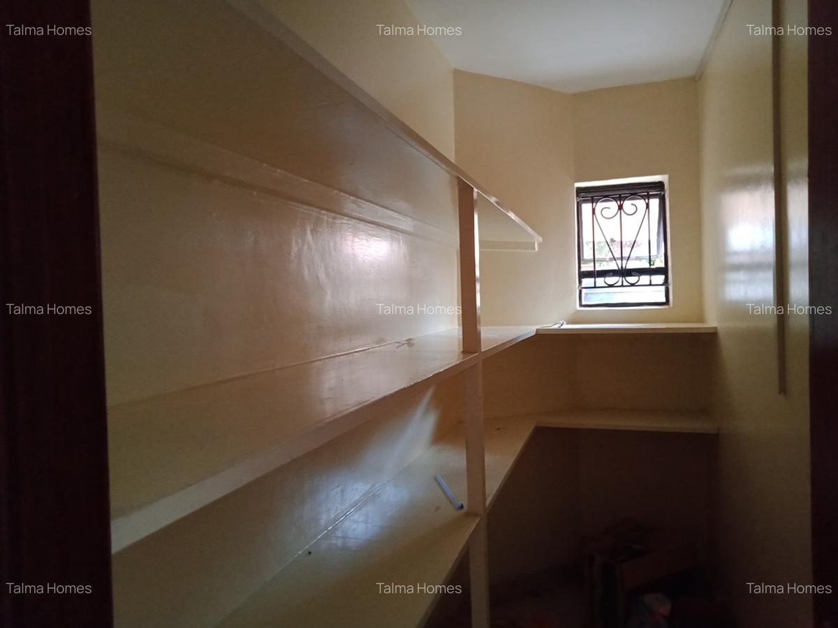 4 Bed Townhouse with En Suite at Lavington Green - 18