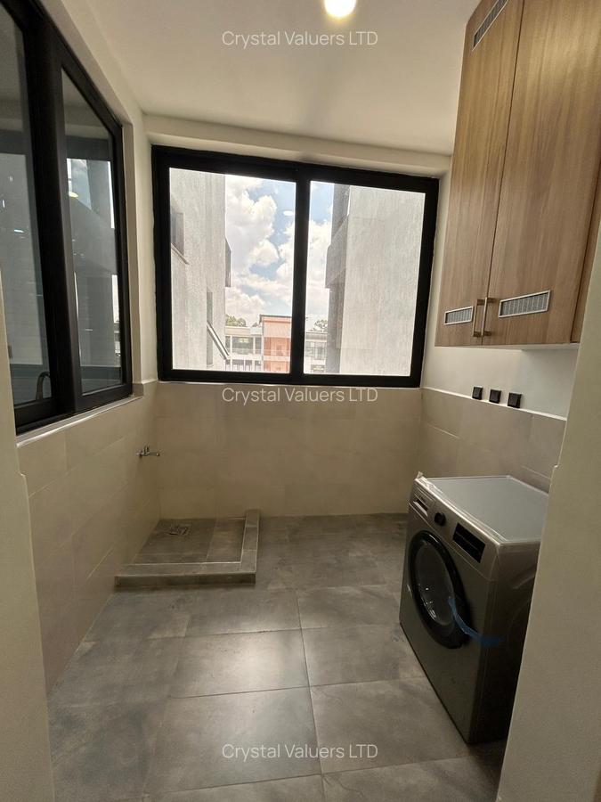 4 Bed Apartment with Swimming Pool in Spring Valley - 14
