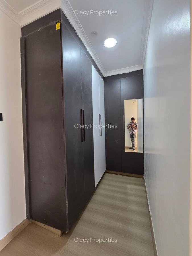 5 Bed House with En Suite at Tola - 10