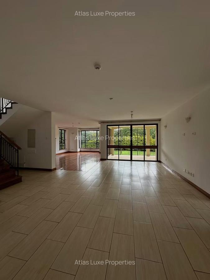 5 Bed Townhouse with En Suite at 0Ld Runda - 4