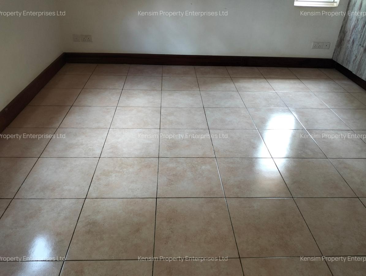 5 Bed Townhouse with En Suite in Rosslyn - 9