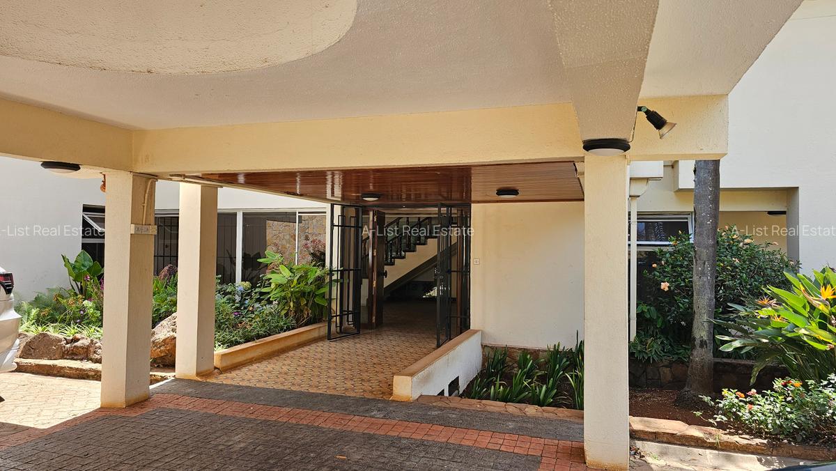 2,000 ft² Office with Service Charge Included at Kabarsiran - 11