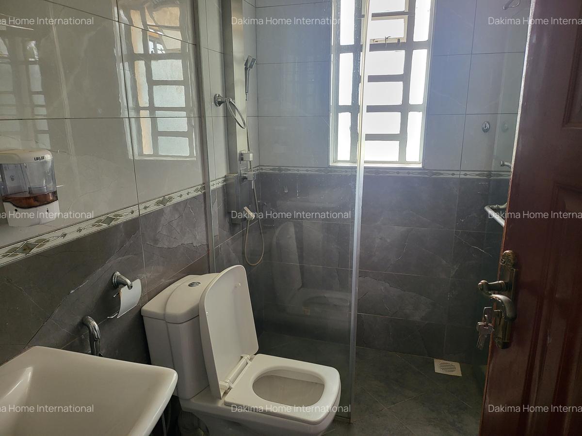 5 Bed House with En Suite in Runda - 8