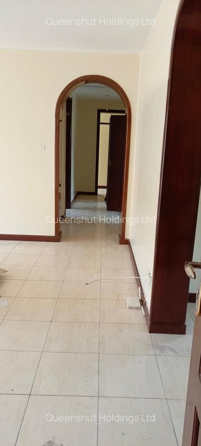 3 Bed Apartment with En Suite in Westlands Area - 10