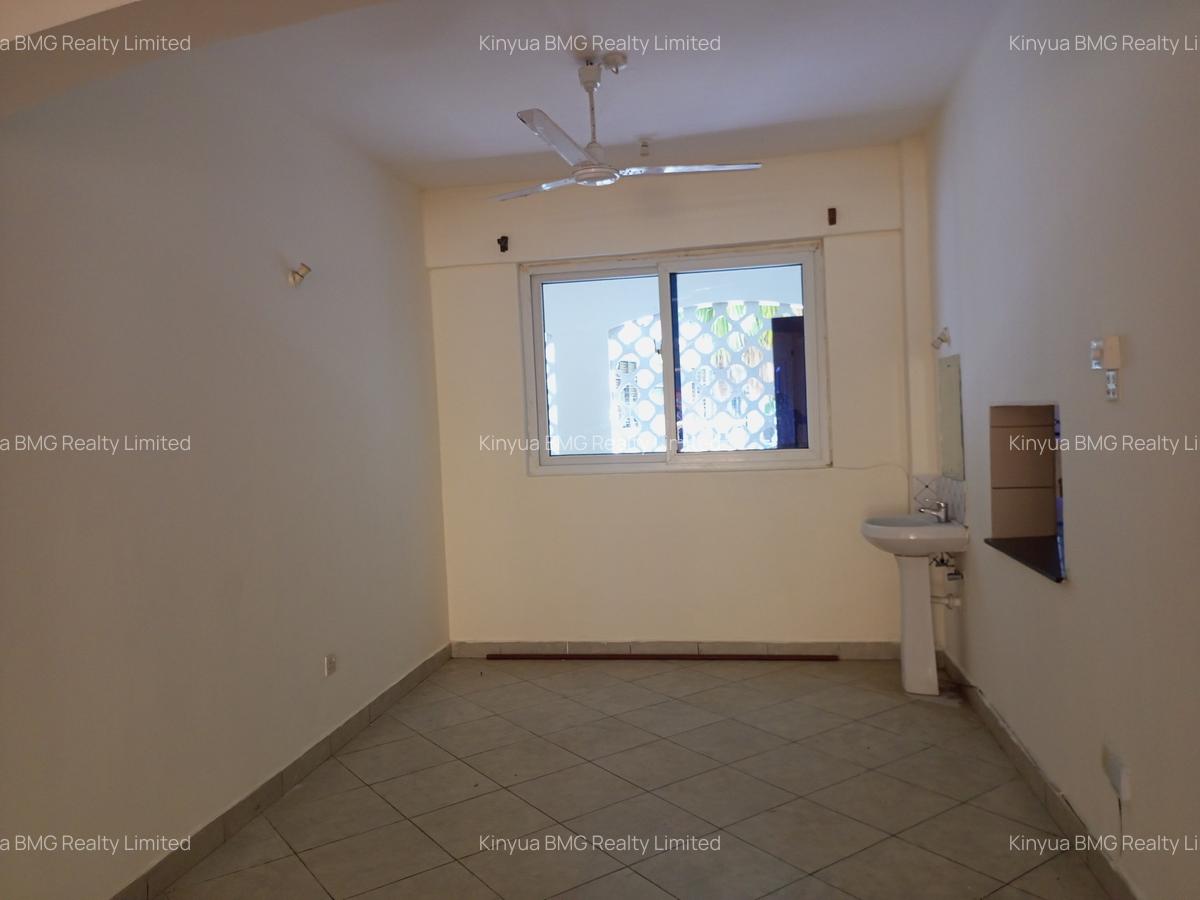 Serviced 3 Bed Apartment with En Suite at Beach Road - 4