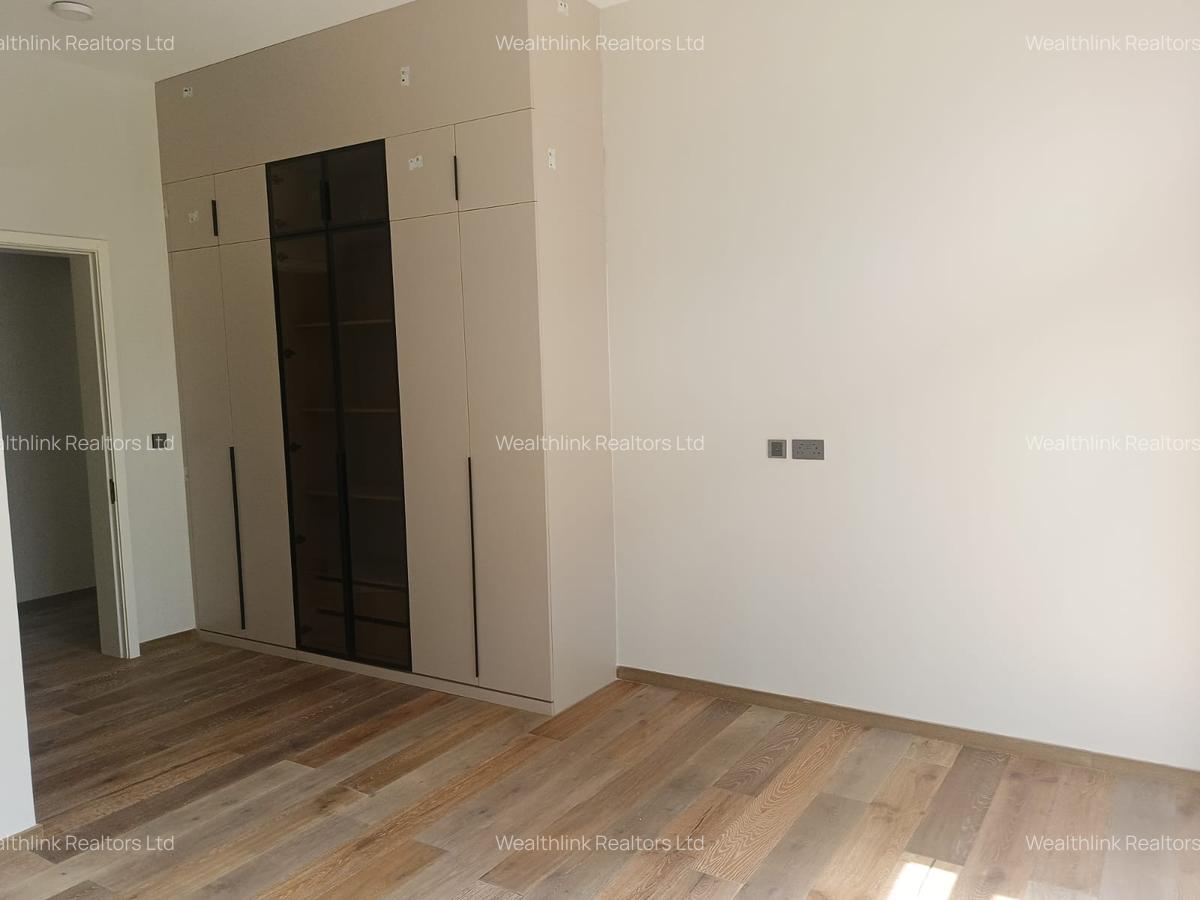 4 Bed Townhouse with En Suite at Runda - 11