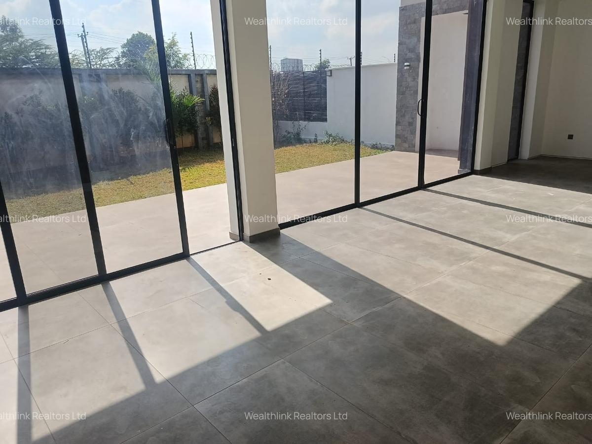4 Bed Townhouse with En Suite at Paradise Lost - 5