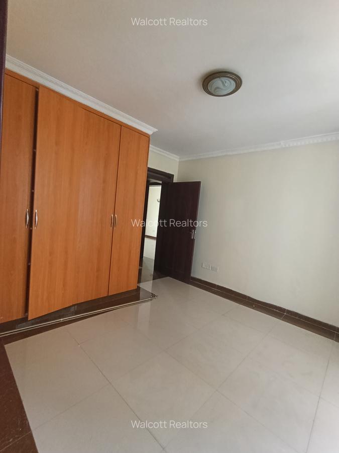 3 Bed Apartment with En Suite in Lavington - 9