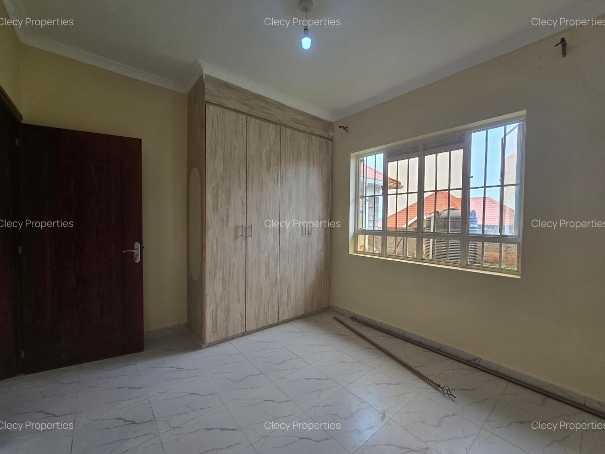 4 Bed House with En Suite at Kenyatta Road - 12