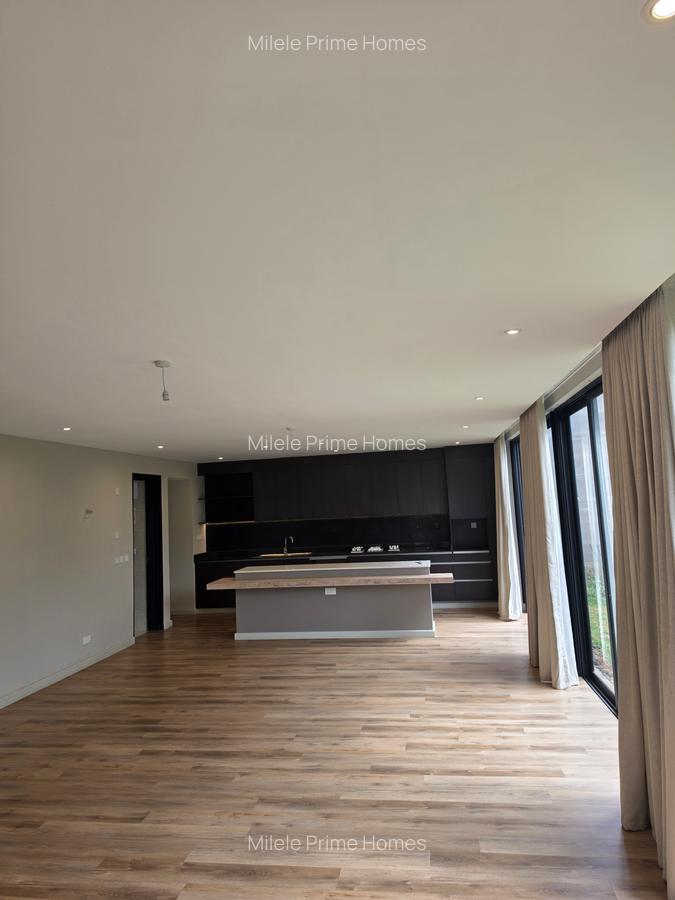 4 Bed Townhouse with En Suite at Kwaheri Road - 3