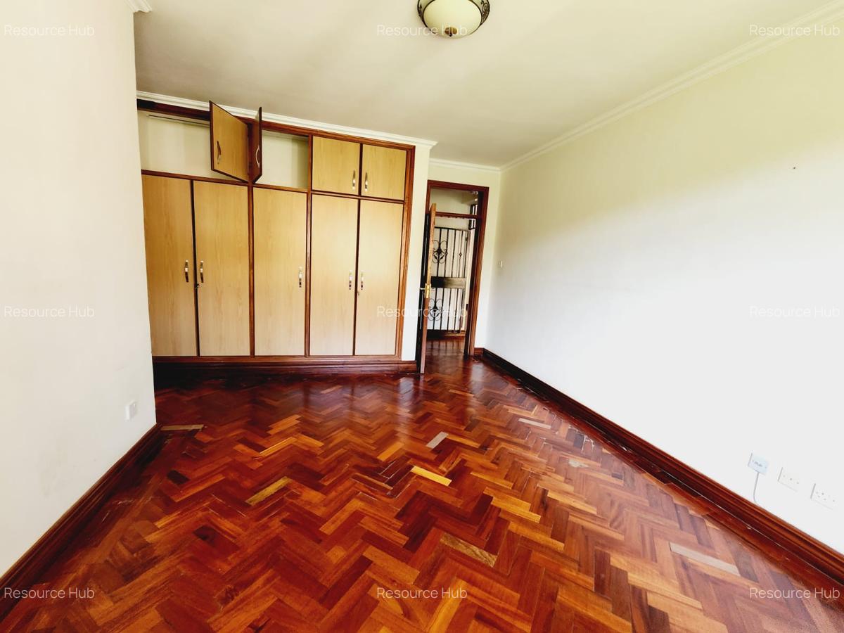 3 Bed Townhouse with En Suite at Peponi Road - 18