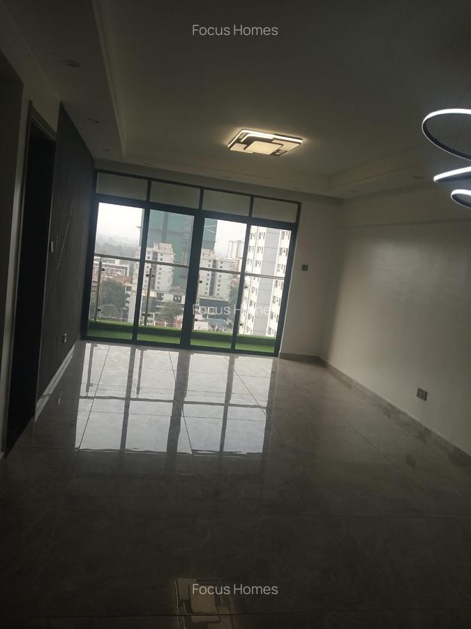 2 Bed Apartment with En Suite in Lavington - 2