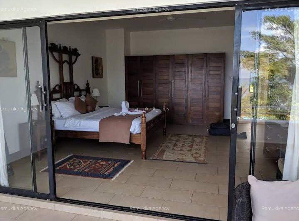 6 Bed Villa with En Suite in Diani - 12