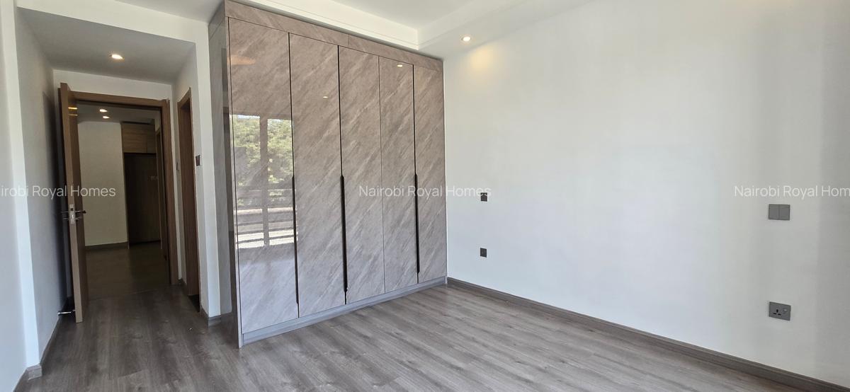2 Bed Apartment with En Suite at Riverside - 11