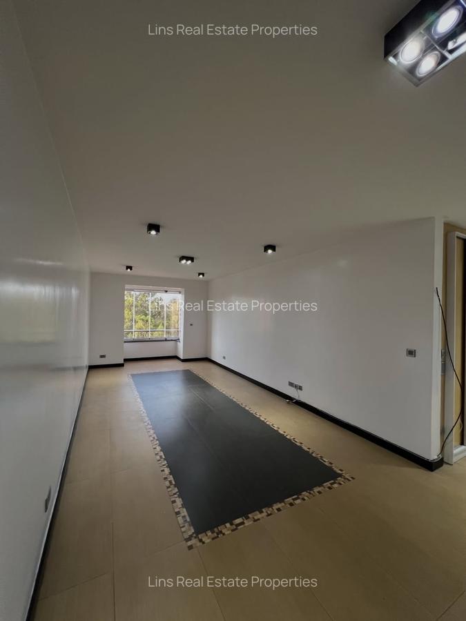 3 Bed Apartment with En Suite in Riverside - 10