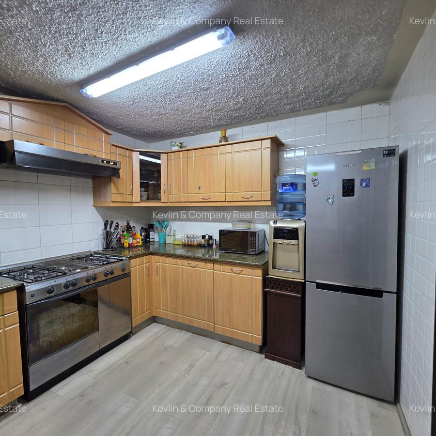 4 Bed Townhouse with En Suite in Lavington - 10