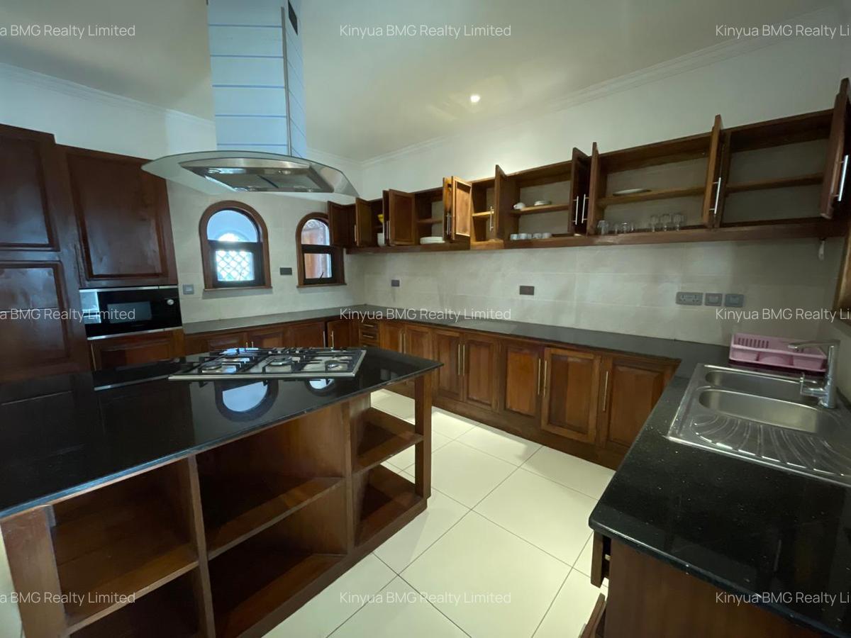 Serviced 3 Bed Apartment with En Suite in Nyali Area - 1
