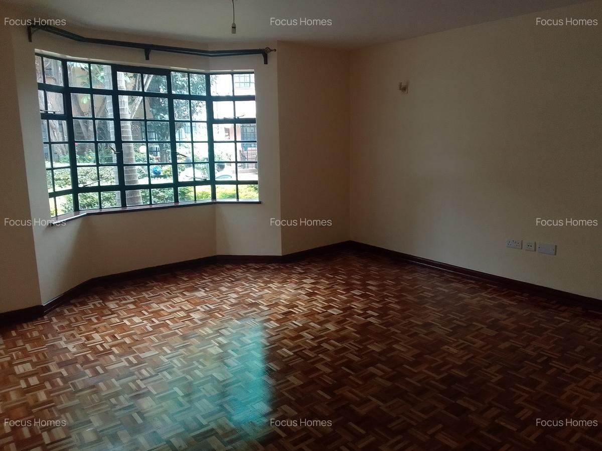5 Bed Townhouse with En Suite in Lavington - 16