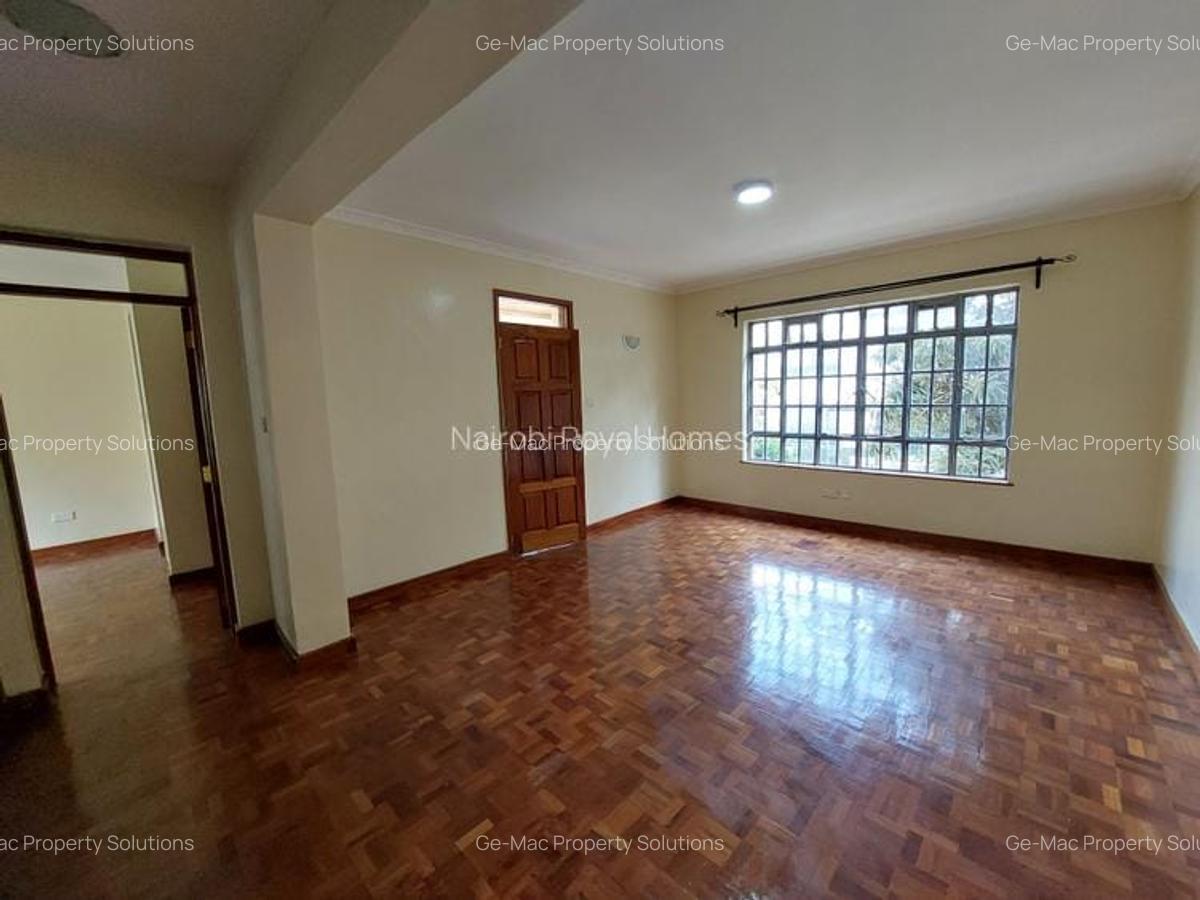 5 Bed Townhouse with En Suite in Lavington - 12