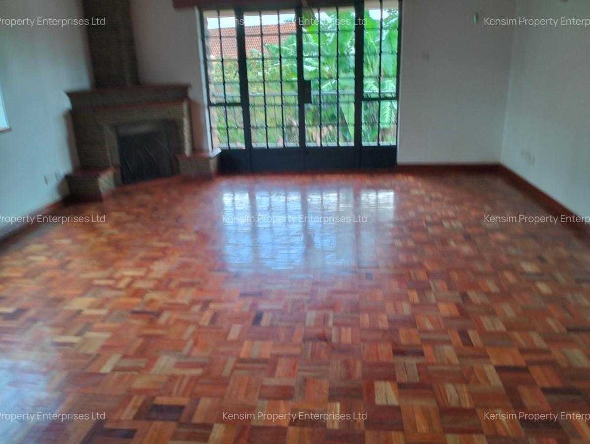 5 Bed Townhouse with En Suite in Lavington - 17