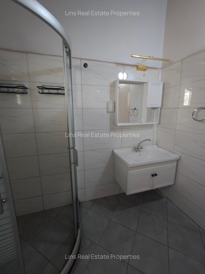 4 Bed House with En Suite in Runda - 13