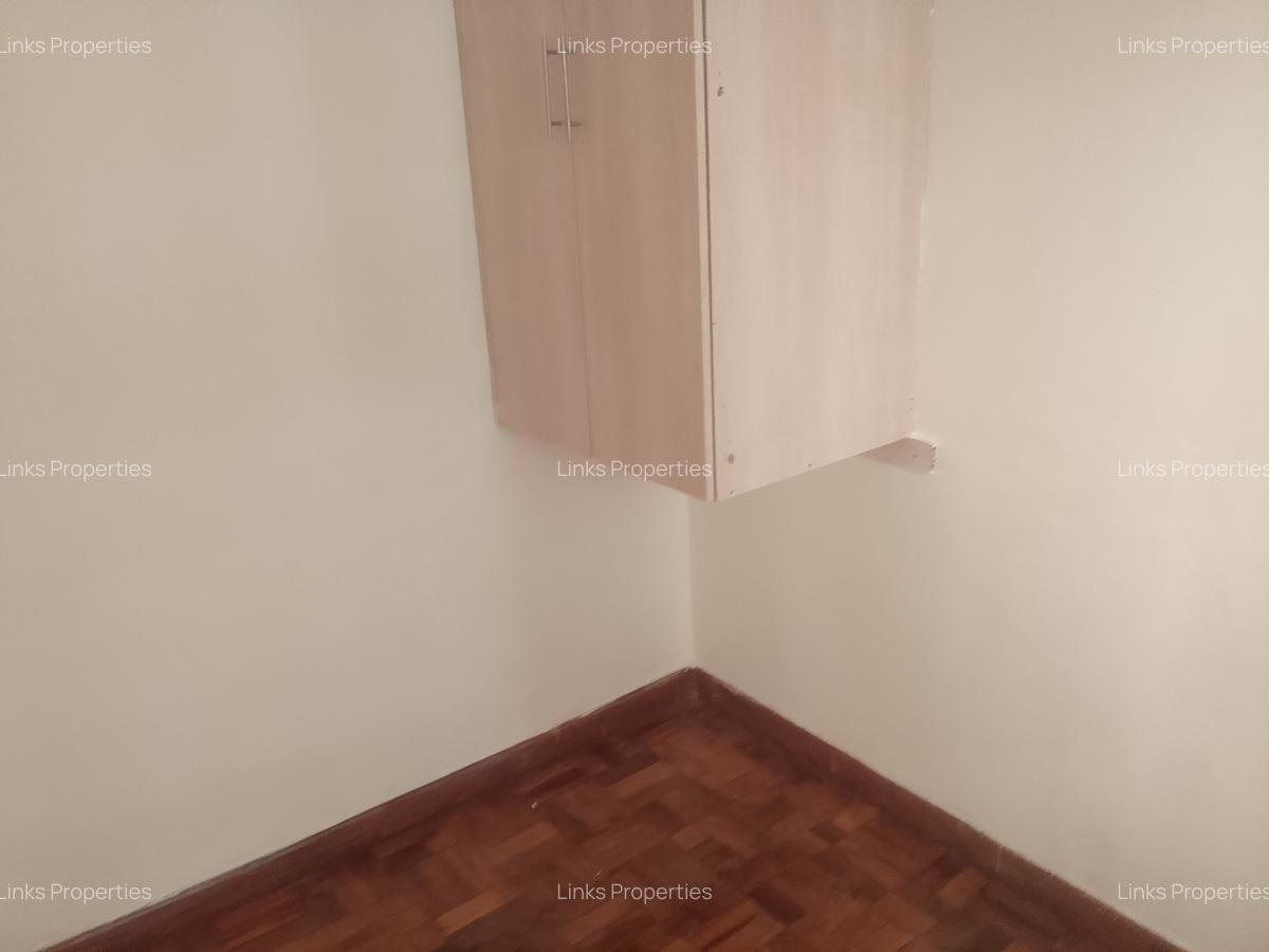 1 Bed House with En Suite at Karen - 8