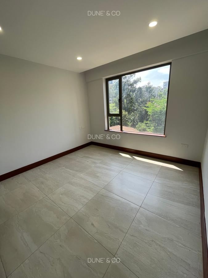 Serviced 2 Bed Apartment with En Suite in Westlands Area - 14