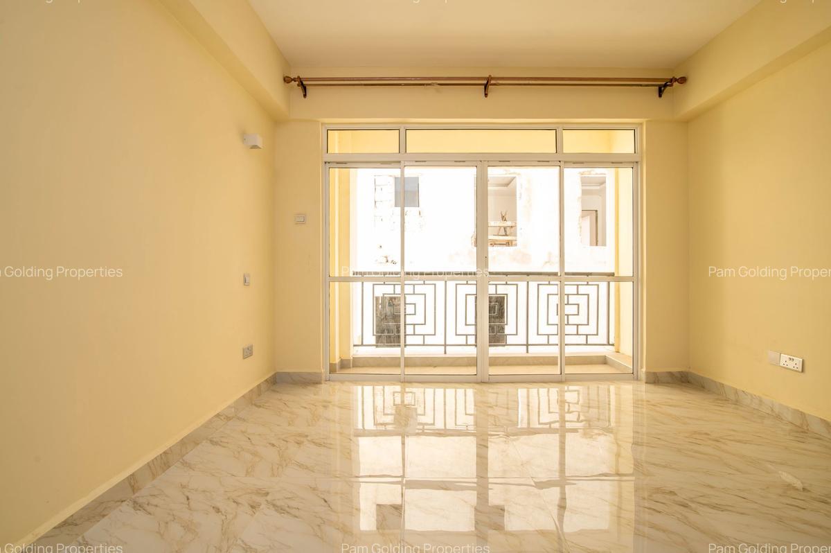 4 Bed Apartment with En Suite at 4Th Parklands - 11