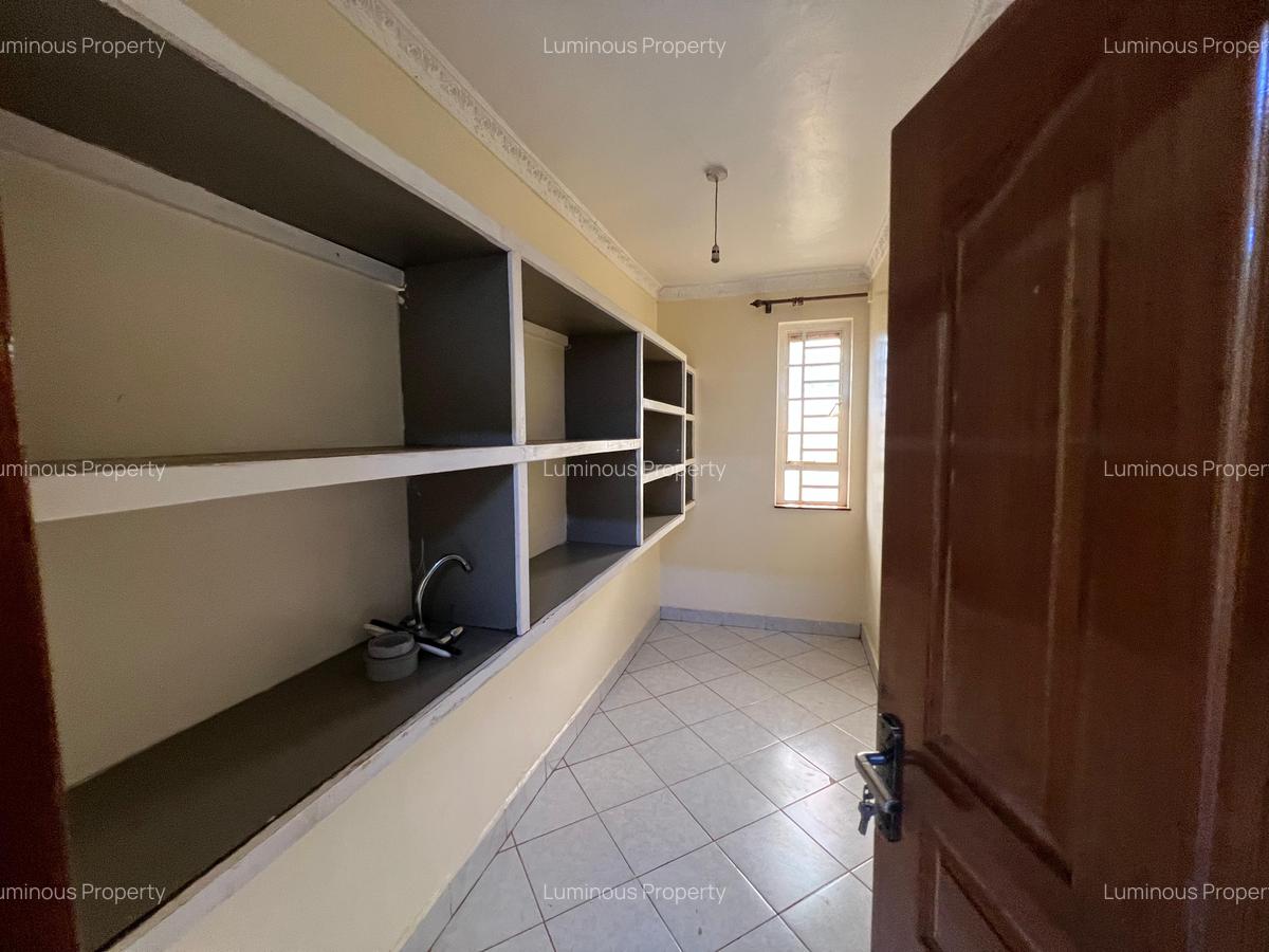 5 Bed House with En Suite at Membley - 4