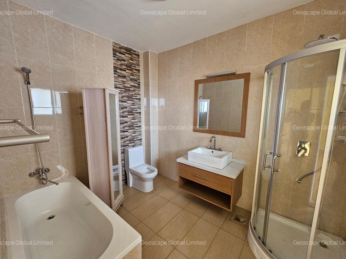 3 Bed Apartment with En Suite in Westlands Area - 4