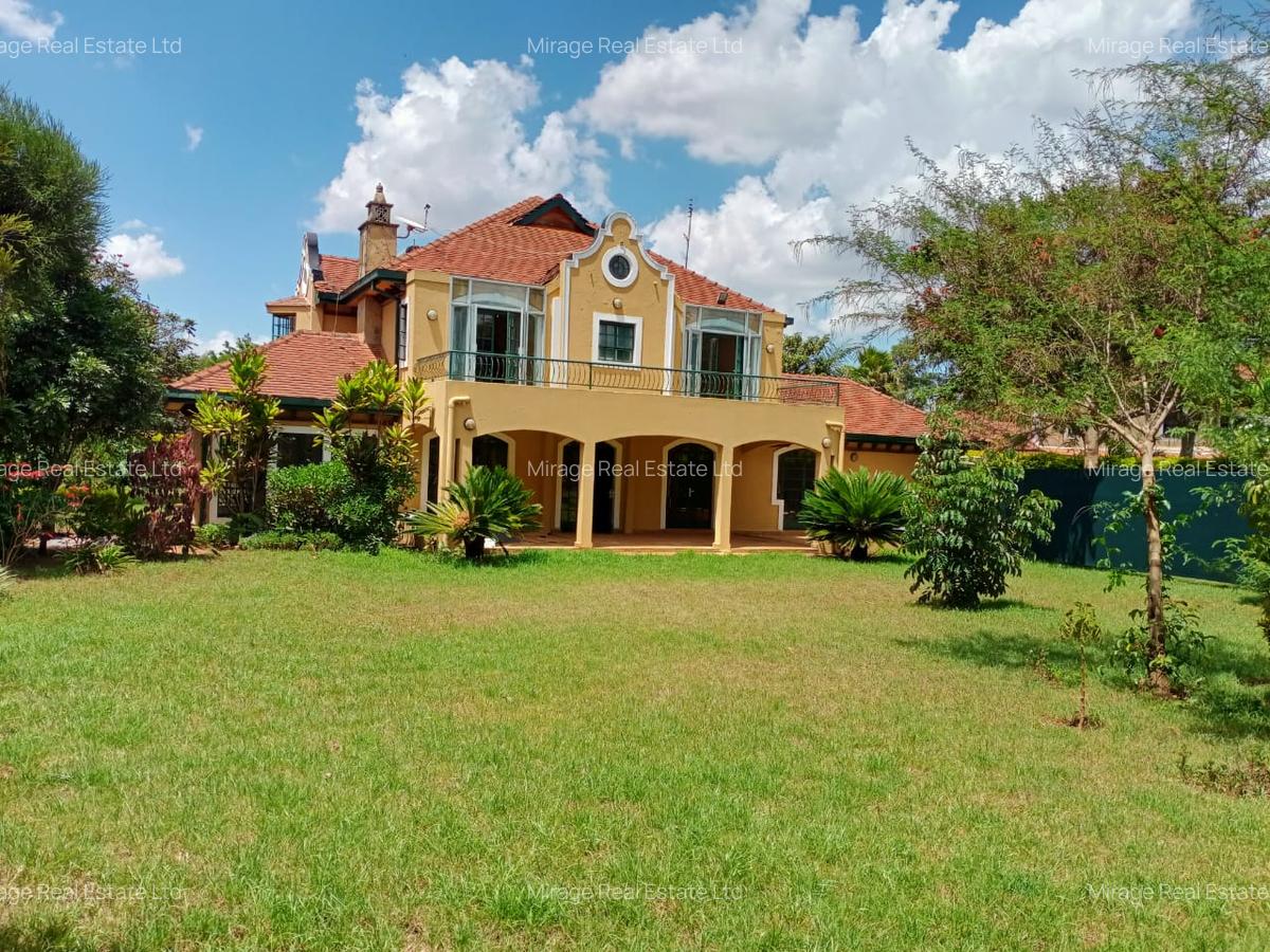 5 Bed Villa with En Suite in Runda - 1