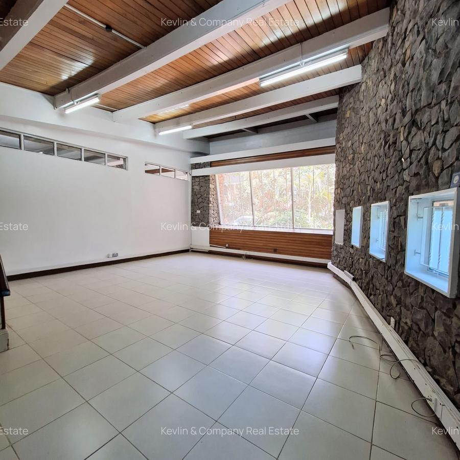 300 m² Commercial Property with Service Charge Included in Westlands Area - 9