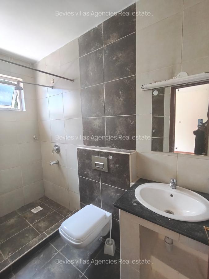 3 Bed Apartment with En Suite at Parklands - 7