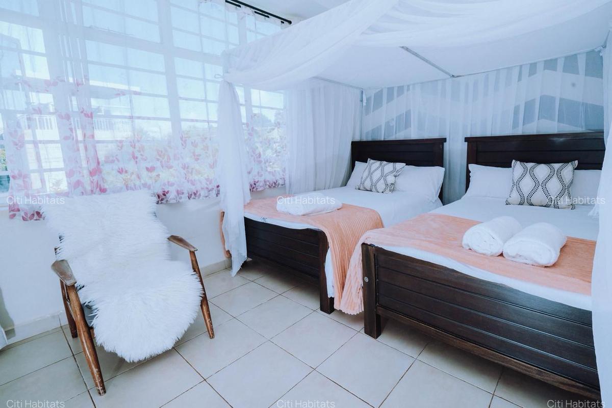 4 Bed Villa with En Suite in Kenyatta Road - 15