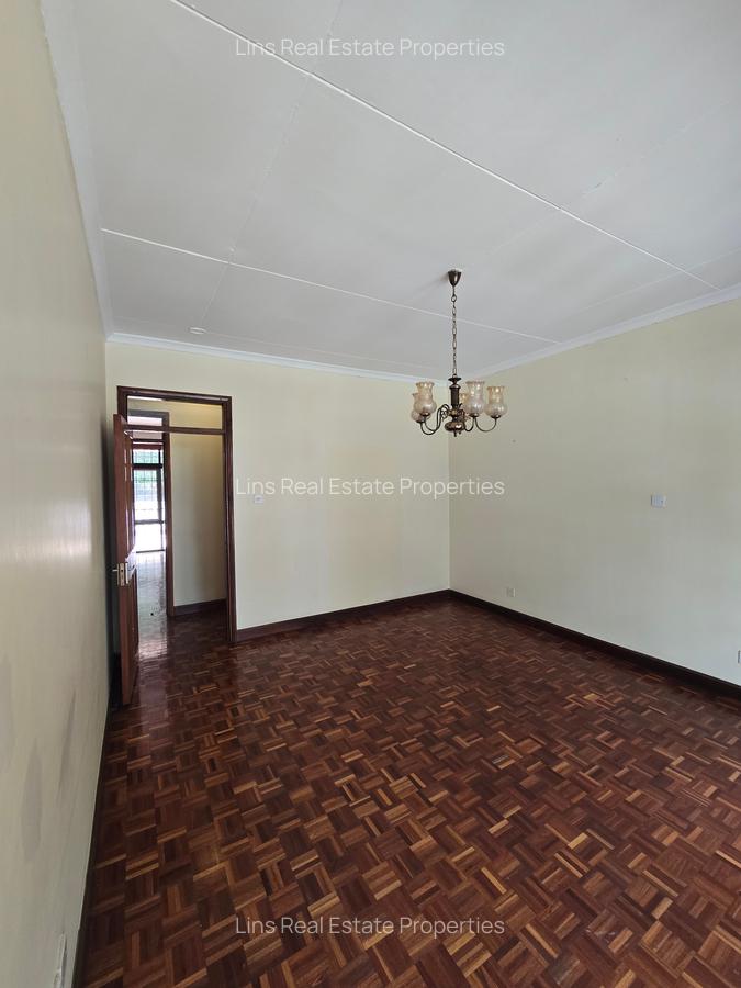 5 Bed House with En Suite in Runda - 14