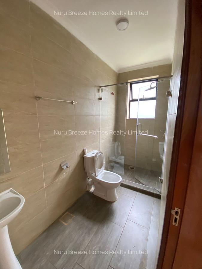 4 Bed Townhouse with En Suite in Ridgeways - 8