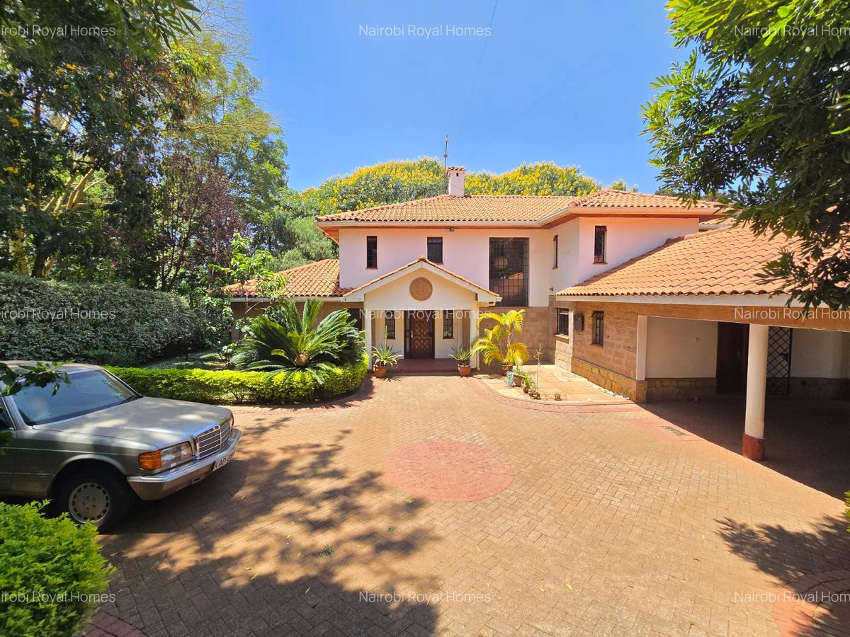 5 Bed Townhouse with En Suite at Meadows - 7
