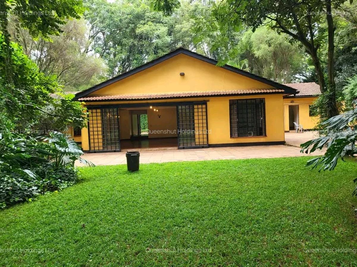 4 Bed House with En Suite at Loresho Crescent - 1