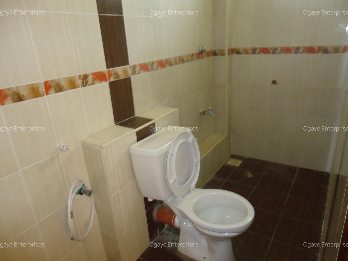 3 Bed Apartment with En Suite at Off Linksroad - 8
