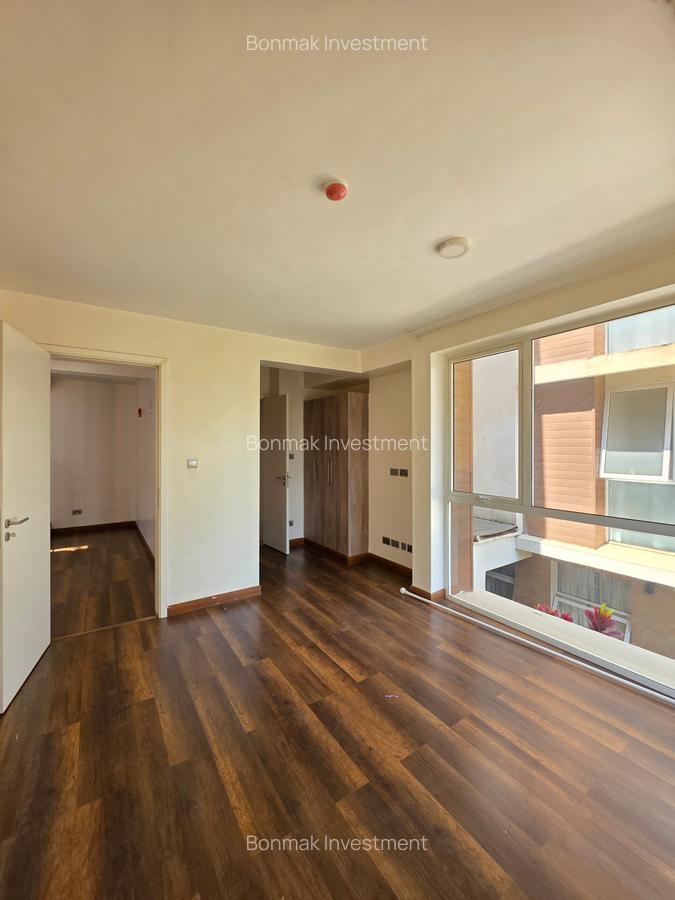 4 Bed Townhouse with En Suite at Lavington Green - 19