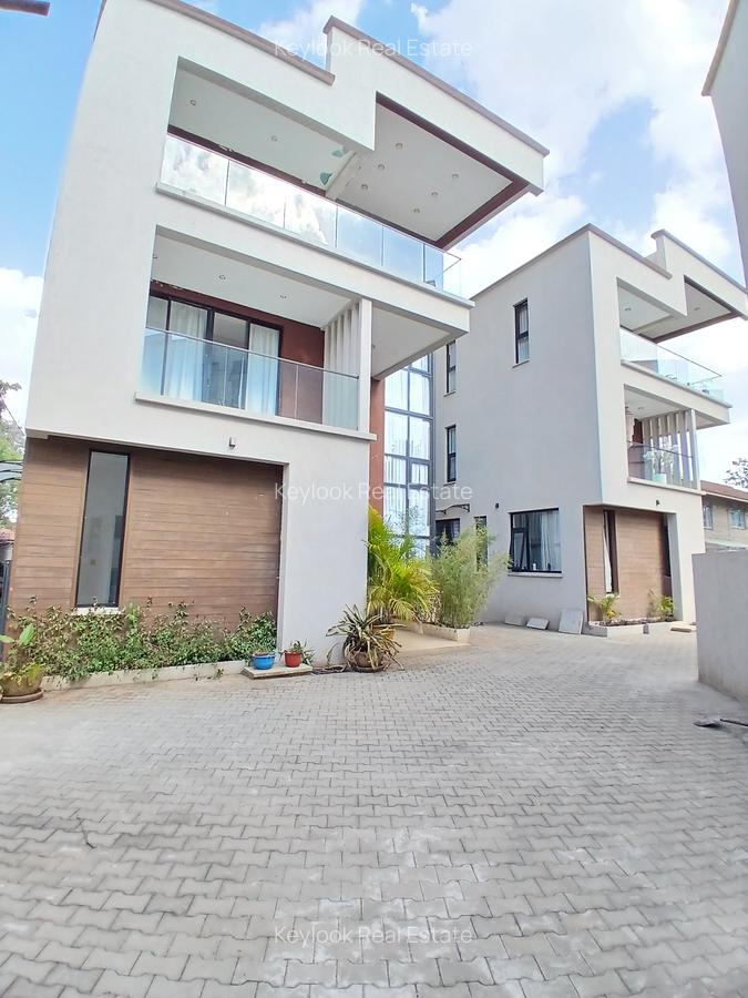 5 Bed Townhouse with En Suite at Lavington Green - 1