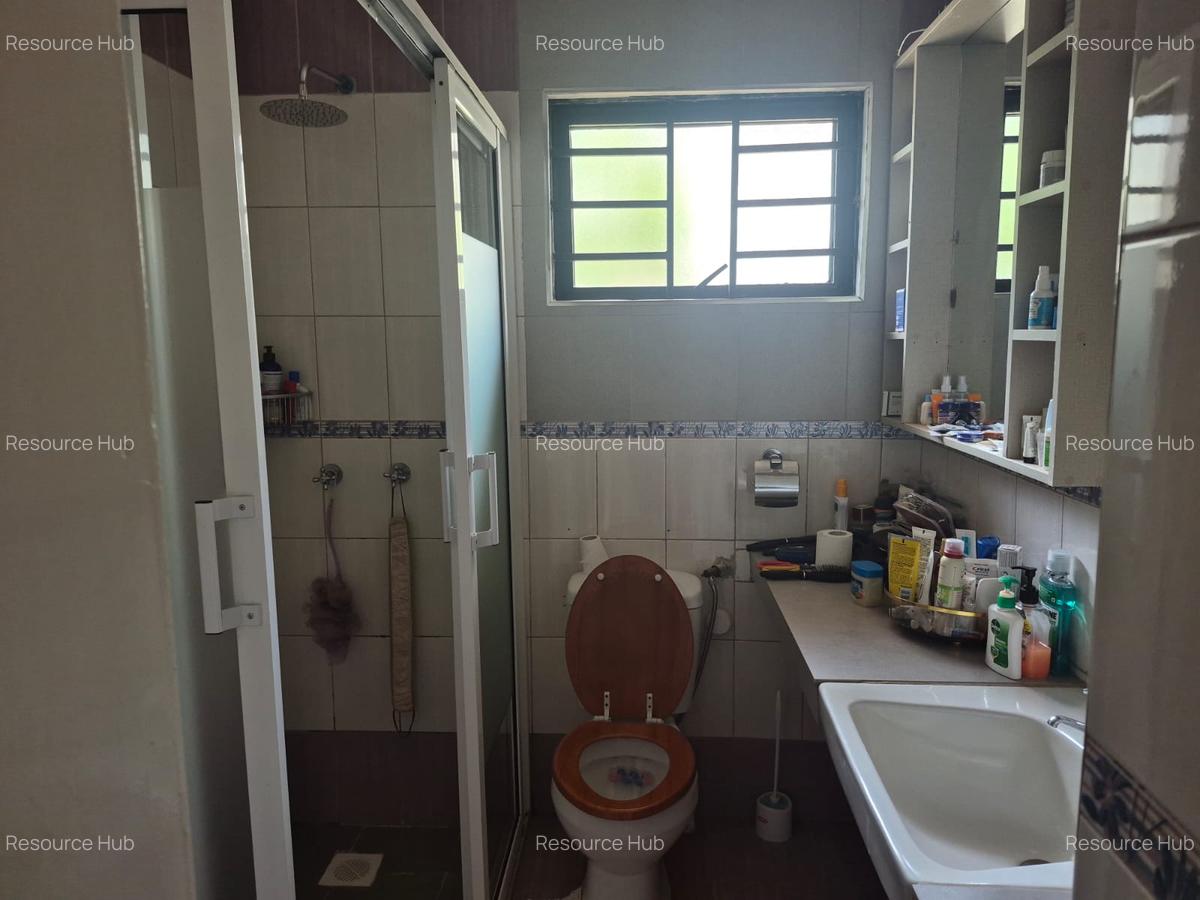 3 Bed House with En Suite at Loresho - 14
