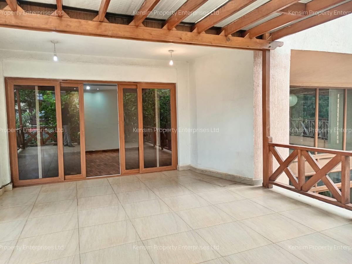 5 Bed Townhouse with En Suite in Lavington - 11
