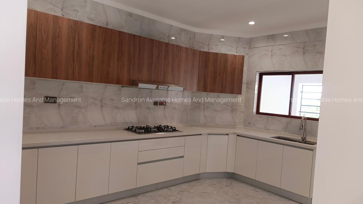 3 Bed Apartment with En Suite in Kileleshwa - 5