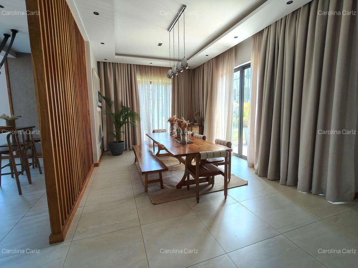 4 Bed Villa with En Suite at Westlands - 5