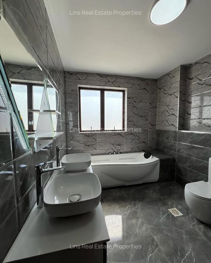 4 Bed Townhouse with En Suite in Runda - 8