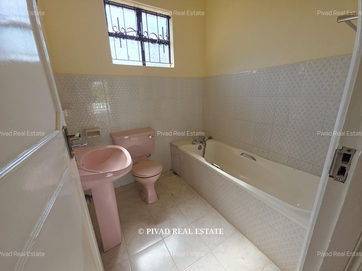 5 Bed House with Garden in Runda - 6