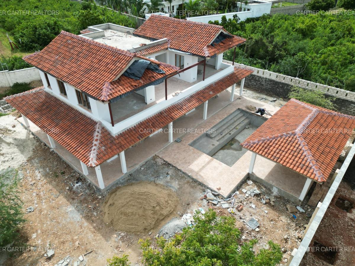 4 Bed Villa with En Suite in Diani - 2