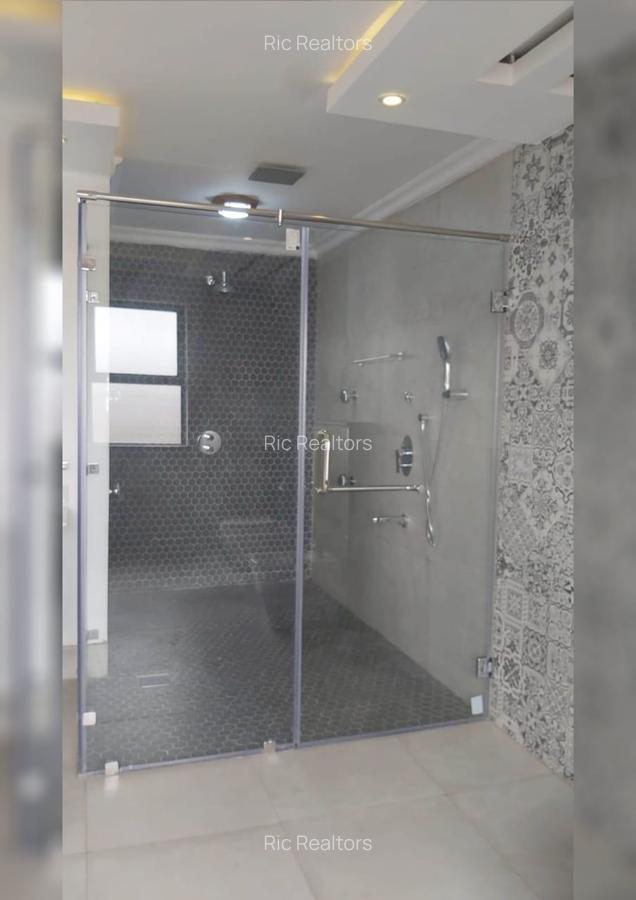 5 Bed House with En Suite at Thika Road - 16